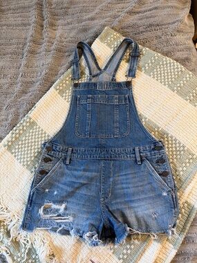 Women’s Abercrombie & Fitch Denim overall Jean shorts